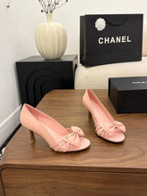 Load image into Gallery viewer, CC Sandals

