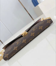 Load image into Gallery viewer, Kirigami Chain Bag
