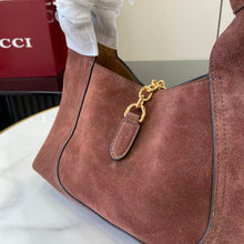 Load image into Gallery viewer, Medium Softbit Bag
