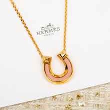 Load image into Gallery viewer, Horseshoe Necklace
