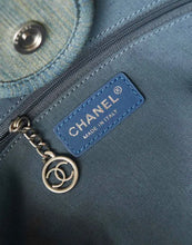 Load image into Gallery viewer, Deauville Tote
