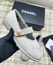 Load image into Gallery viewer, CC Pumps
