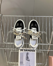 Load image into Gallery viewer, Platform Trainers
