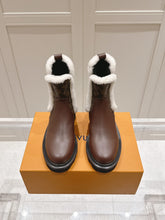 Load image into Gallery viewer, Beaubourg Boots
