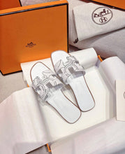 Load image into Gallery viewer, Oran Sandals
