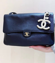 Load image into Gallery viewer, Maxi Flap Bag
