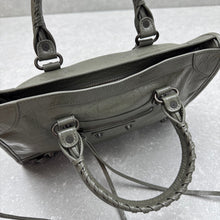 Load image into Gallery viewer, City Bag
