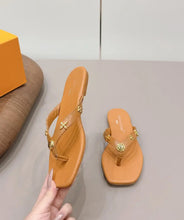 Load image into Gallery viewer, Leather Sandals
