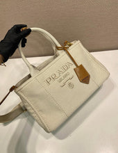 Load image into Gallery viewer, Linen Tote
