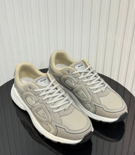 Load image into Gallery viewer, B30 Trainers
