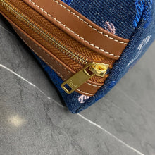 Load image into Gallery viewer, Triomphe Clutch
