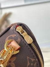 Load image into Gallery viewer, Mini Bumbag
