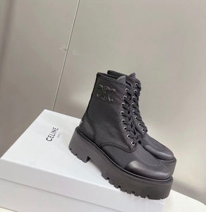 Triomphe Boots