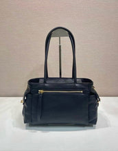 Load image into Gallery viewer, Explore Tote
