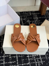 Load image into Gallery viewer, Leather Sandals
