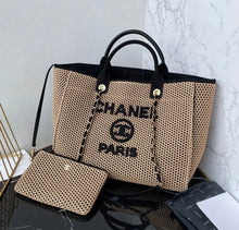 Load image into Gallery viewer, Deauville Tote
