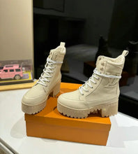 Load image into Gallery viewer, Desert Boots
