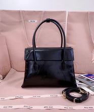 Load image into Gallery viewer, Solitaire Bag
