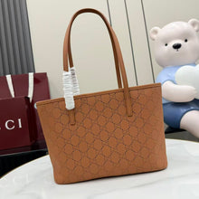 Load image into Gallery viewer, Tribeca Tote Small
