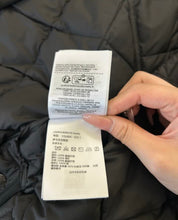 Load image into Gallery viewer, Cygne Jacket
