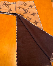 Load image into Gallery viewer, Cashmere Hood Scarf
