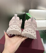 Load image into Gallery viewer, GG Trainers
