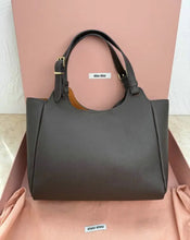 Load image into Gallery viewer, Leather Bag
