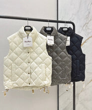 Load image into Gallery viewer, The Cube Gilet
