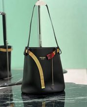 Load image into Gallery viewer, Bucket Bag
