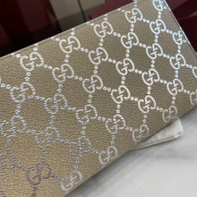 Load image into Gallery viewer, Zippy Wallet
