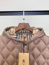 Load image into Gallery viewer, Quilted Jacket
