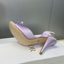 Load image into Gallery viewer, Satin Bow Sandals
