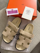 Load image into Gallery viewer, Chypre Sandals
