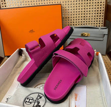 Load image into Gallery viewer, Chypre Sandals
