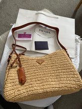 Load image into Gallery viewer, Aimee Shoulder Bag
