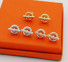 Load image into Gallery viewer, Stud Earrings
