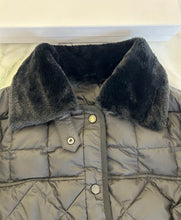 Load image into Gallery viewer, Cygne Jacket
