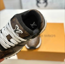 Load image into Gallery viewer, Logo Trainers
