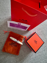 Load image into Gallery viewer, Clic Bracelet
