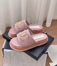 Load image into Gallery viewer, CC Sandals
