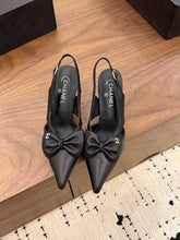 Load image into Gallery viewer, CC Sandals
