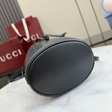 Load image into Gallery viewer, Venice Mini Bucket Bag
