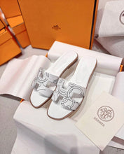 Load image into Gallery viewer, Oran Sandals
