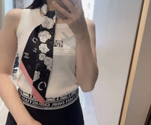 Load image into Gallery viewer, Silk Twilly Scarf
