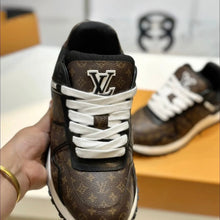 Load image into Gallery viewer, Logo Trainers
