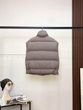 Load image into Gallery viewer, Logo Gilet

