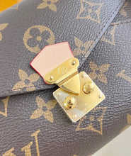 Load image into Gallery viewer, Kirigami Chain Bag
