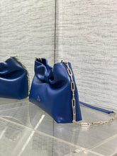 Load image into Gallery viewer, Medium Bow Bag
