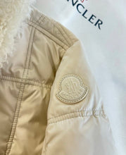 Load image into Gallery viewer, Cygnes Jacket

