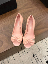 Load image into Gallery viewer, CC Sandals
